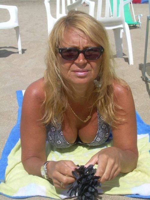 Jocelyne  une belle mature de Sète pour un mâle taquin pour cougar